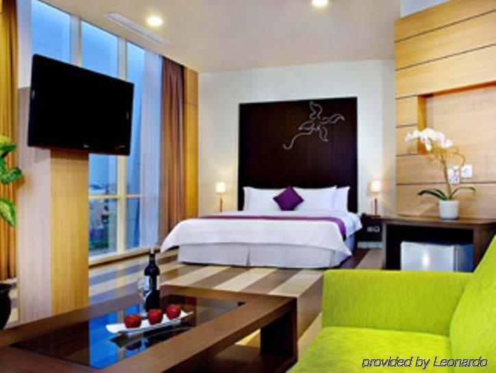Vega Hotel Gading Serpong Luaran gambar