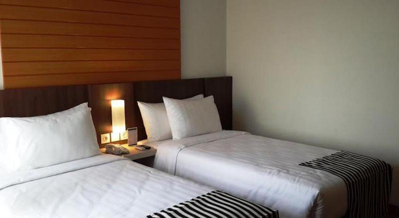 Vega Hotel Gading Serpong Bilik gambar