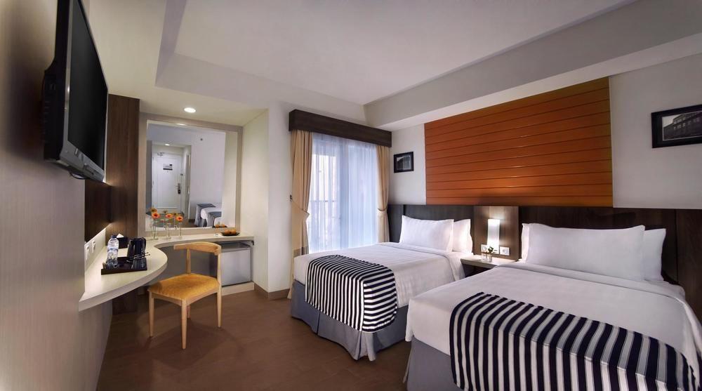 Vega Hotel Gading Serpong Luaran gambar